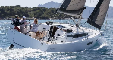 sun-odyssey-350-esterni-13